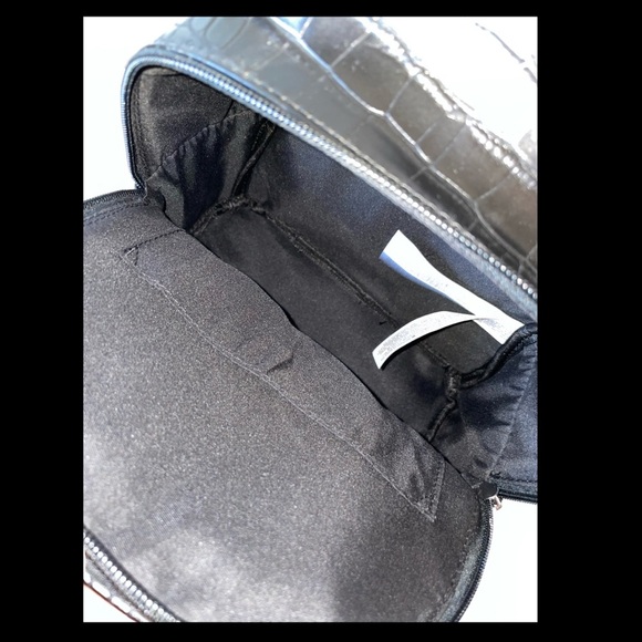 Forever 21 mini black backpack new never used. In great condition. - Picture 4 of 8